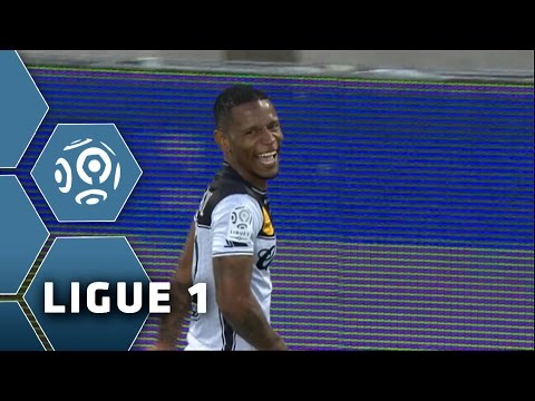 But Claudio BEAUVUE (49') / SM Caen - EA Guingamp (0-2) -  (SMC - EAG) / 2014-15