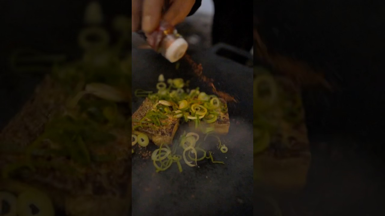 【絶品キャンプ飯】焚き火と厚揚げと日本酒で雪中キャンプを楽しむ#asmr #japanesefood #キャンプ飯 #焚き火 #ブラックキャンプ