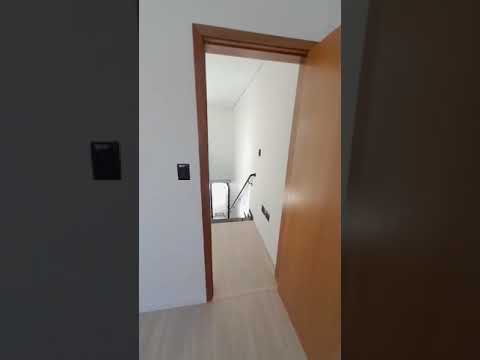 Sobrado à venda em Santo André, Parque Oratório, com 3 quartos, 142m²