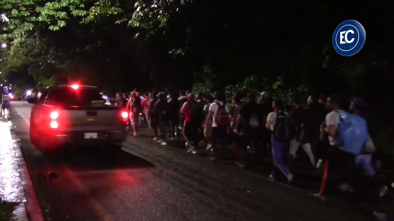 Caravana de venezolanos parte del sur de México pese a restricciones de EEUU