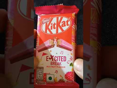Nestle KitKat mixed fruits flavour pink Chocolate 🍫#new #shorts #yoyoyum #chocolate #nestle #kitkat