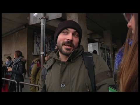 2017-02-22 FIRENZE - TAXI, CLIENTI IN FILA ALLA STAZIONE SMN