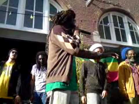 Ras Iyiapo ls. Jah Marshal pon King Shiloh Sound, AmstJahdam