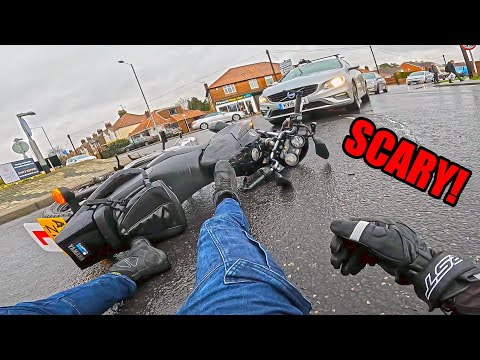 Motorradfahrer Haben Einen Wirklich Schlechten Tag - Verrückte Motorrad-Momente - Episode 567