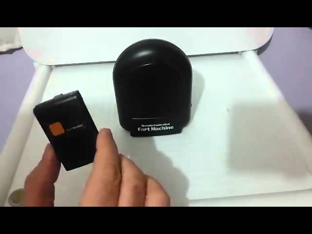 Vídeo relacionado con Fart Machine Con Un Juguete De Broma Remota Remota, Un Dispositivo De Botón Gag Fart | Simulador De Ruido De Flatulencia Hilarante, Fabricante De Ruido De Cómics, Gadget De Humor Grosero Para Oficina,