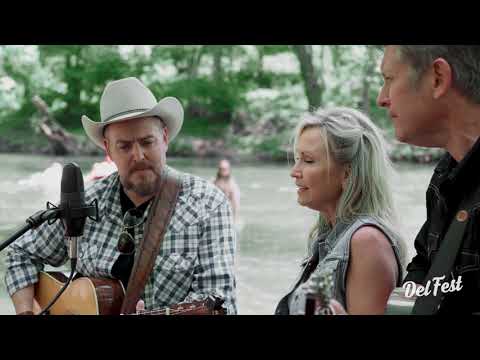 Delfest 2022 Riverside Sessions: Gibson Brothers