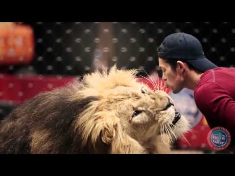 Ringling Bros. Presents LEGENDS - Alexander Lacey