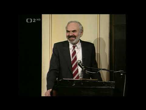 Divadlo J. Cimrmana - Vyšetřování ztráty třídní knihy (1967)