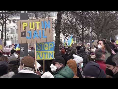 Stoppt den Krieg - Kundgebung in Berlin
