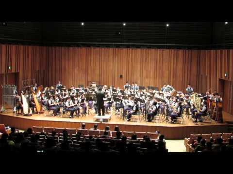 TAYLOR SWIFT IN CONCETR-ARR MICHAEL BROW