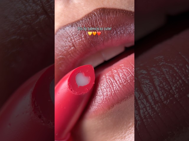 Vídeo relacionado con Miss Nella HONEY BUNNY Hypoallergenic children Lip Balm, Non Toxic Make Up for kids, perfect for those with sensitive skin.