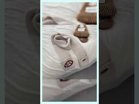 Cute Knitted Scarf with Pockets