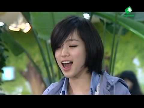 T-ara - Eunjung cute action for Jiyeon