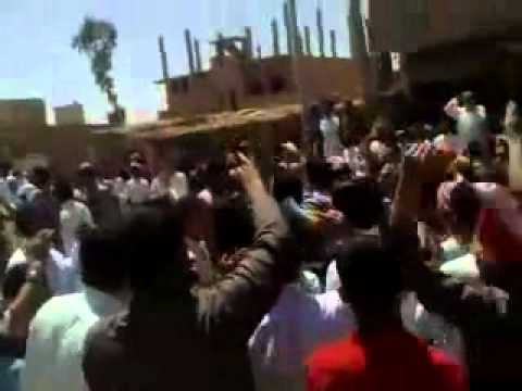مظاهرة في مدينة هجين بمحافظة دير الزور نصرةً للمدن المحاصرة في"جمعة الحرائر"