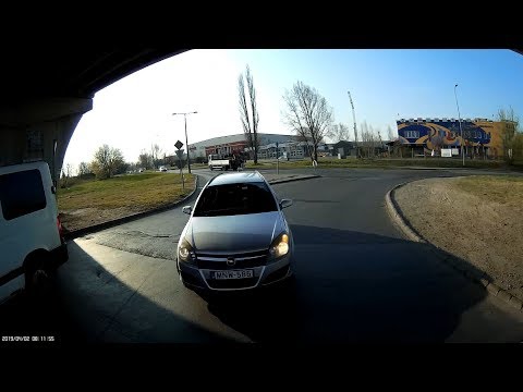 MNW-585 Kuss így szoktam kanyarodni - Shut up this is how I turn