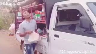 Download lagu Aksi penjual BH yg gokil  😂😂😂 mp3