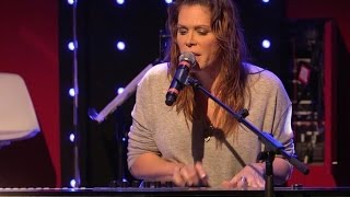 Beth Hart - Chocolate Jesus (Tom Waits) en Live - Le Grand Studio RTL