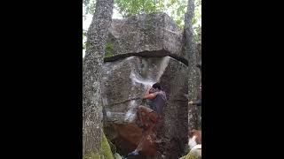 Video thumbnail of Triangulo de las Bermudas, 7a. Rozas