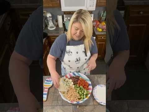 Mediterranean Pasta Salad with our Parmesan Basil Vinaigrette! #pastasalad #easyrecipe