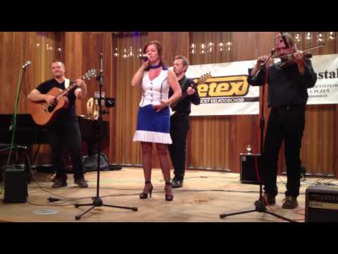 Křest CD Láska je ráj - Zuzana a spol - titulní píseň