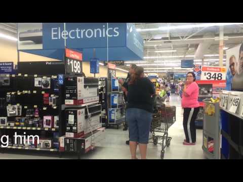 Policial avisa funcionário do WalMart Loss Prevention