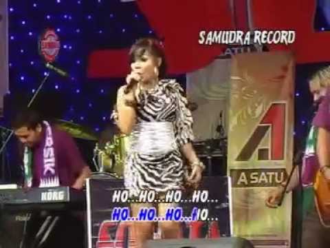 DANGDUT WIYUNG HOT..Rindu Punk-Dian Marshanda.