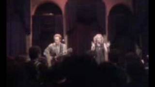 Anneke van Giersbergen e Daniel Cavanagh