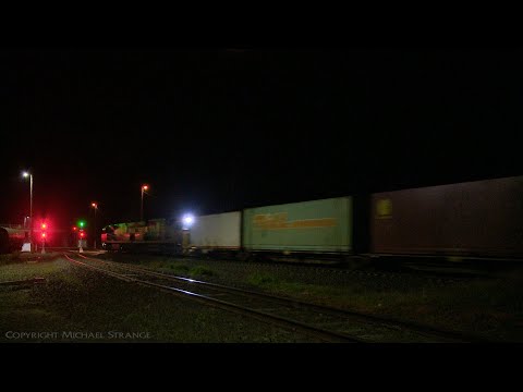 Pacific National 6MA5 Intermodal Freight - PoathTV Australian Trains & Railways
