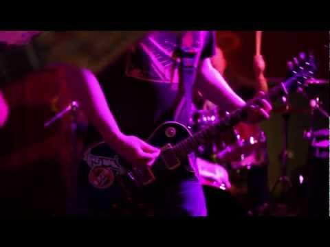 The Crash Mats - I Love Batgirl (LIVE)