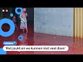 Dorp ondergelopen met rood water, hoe dan?