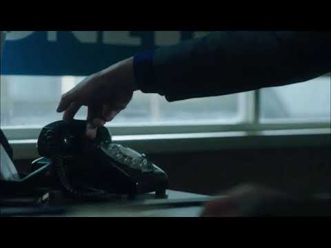 Riverdale 6x02 Veronica call Reggie about his father. Reggie bought back Bella the Car is back.