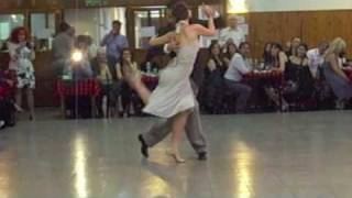 Video thumbnail for Juliana Maggioli y Kleber Queiroz - La Baldosa 08/04/2011