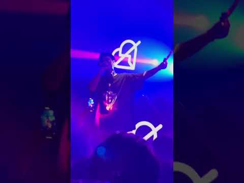 ချစ်တိုင်းလည်း မညား