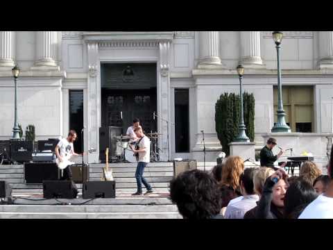 Videoclip de Passing the Hat — Cold War Kids
