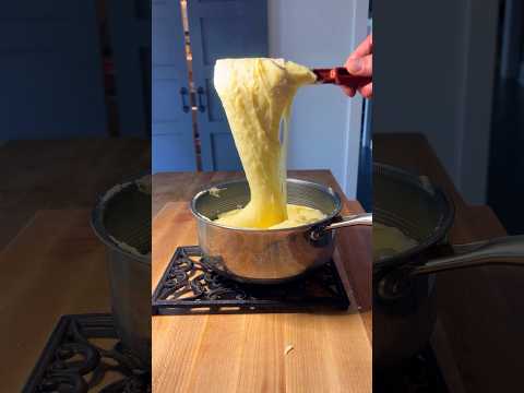 POMMES ALIGOT. The ultimate mashed potato upgrade for the holidays  #mashedpotatoes #pommesaligot