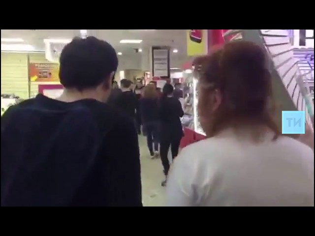 В Казани неизвестные в масках напали на ТЦ "Алтын" (ВИДЕО)