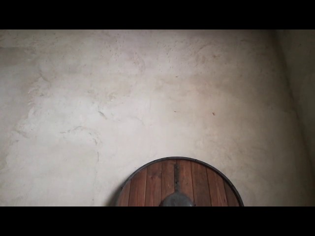 Vídeo relacionado con Escudo vikingo de madera - Escudo medieval Valhalla auténtico vikingo desgastado por la batalla, Decoración decorativa para pared, regalos perfectos para hombres y niños