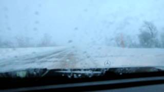preview picture of video 'roads in russia | a standard blizzard on e105/m18 between nickel and zapolyarnyj'