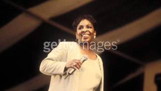 Gladys Knight &quot;Hero / Wind Beneath My Wings&quot; (1995)