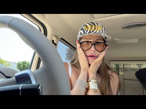 ES IST EIN WEISSES LENKRAD!!!!!