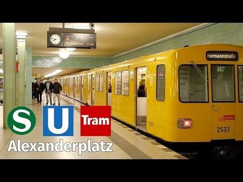 Berlin Alexanderplatz: S-Bahn, Underground, Tram at night