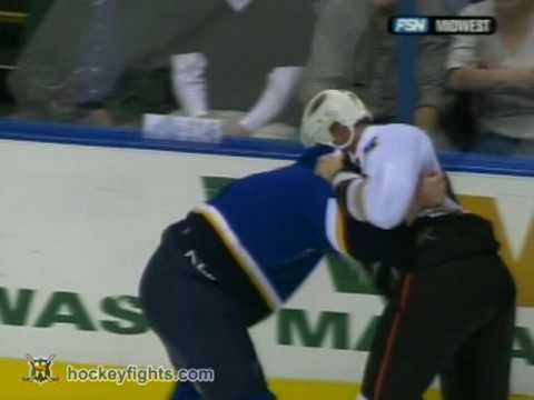 Shawn Thornton vs Matt Walker Oct 30, 2006