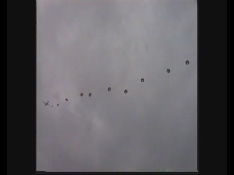 1994-09-17 Paradropping in Son
