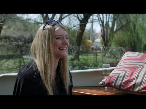 Life aboard the Savoir Vivre. Luxury Barge Cruising in Burgundy, France.