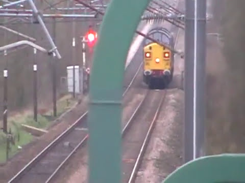 DRS 37087+37194 at Euxton Balshaw Lane on 6C53 Crewe to Sellafield 21st March 2012