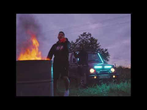 Enol, Manu Cort - A MEDIO GAS (SHOT. DANIPOV)