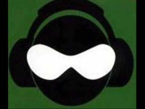 DJ Greddy - Drop the bass