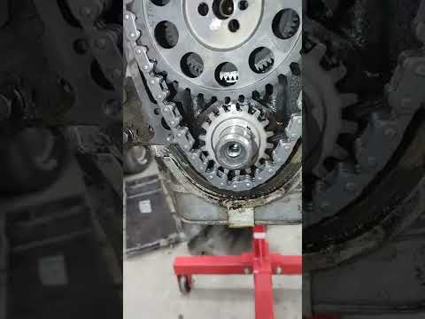 How to install Chevy Camshaft Timing Chain (1996 S10)