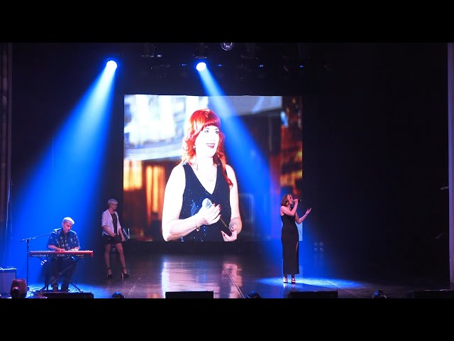 Во Дворце культуры «Современник» состоялся концерт «Встретимся во снах», посвященный Оксане Смирновой