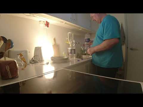 MongoTV_6416 - KOLD SAFTEVAND LØRDAG AFTEN I HEDEBØLGE